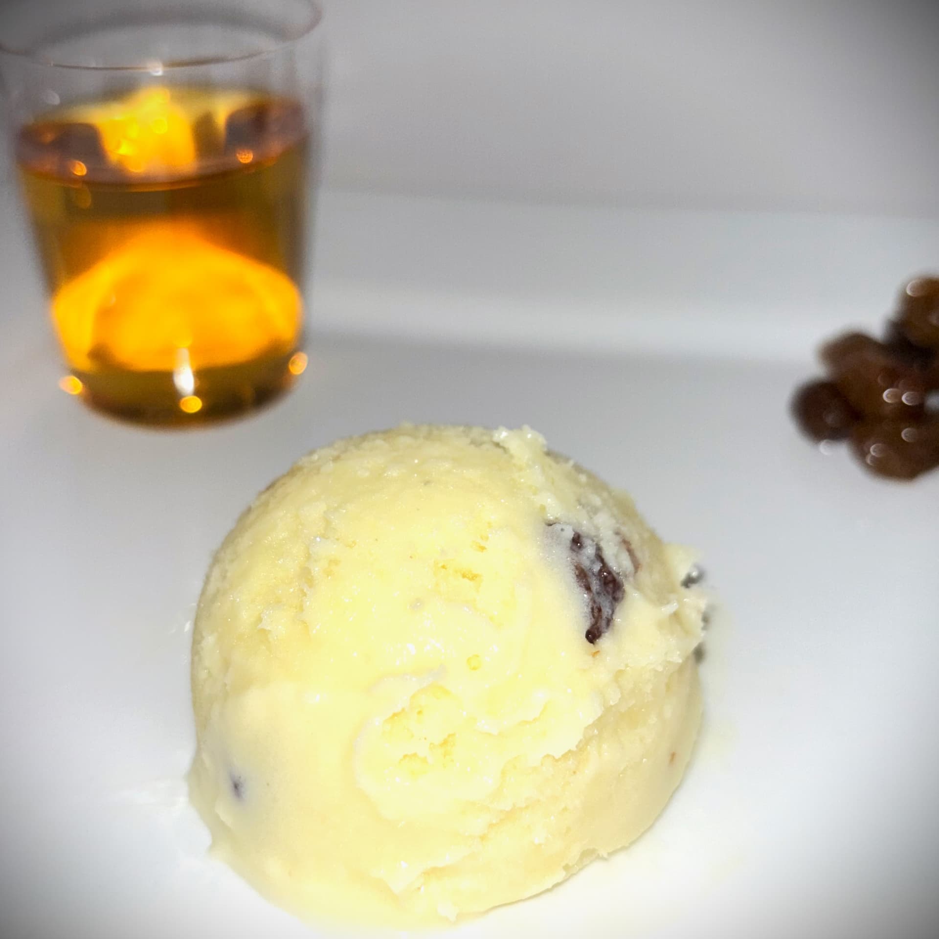 Glace aux Œufs Rhum Raisin