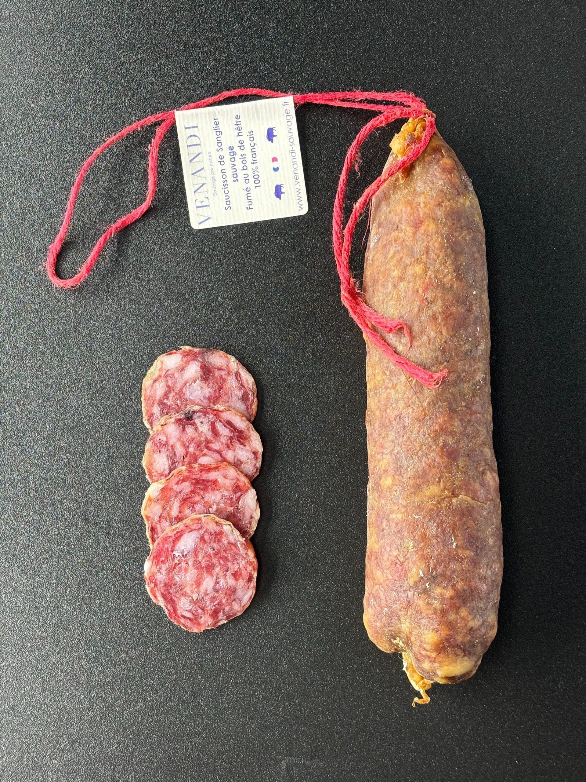 Saucisson de Sanglier sauvage 100% français fumé au bois de hêtre - Photo 1 sur 3