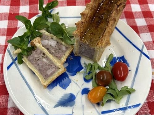Pâté en croûte de lapin aux Pistaches - Photo 1 sur 2