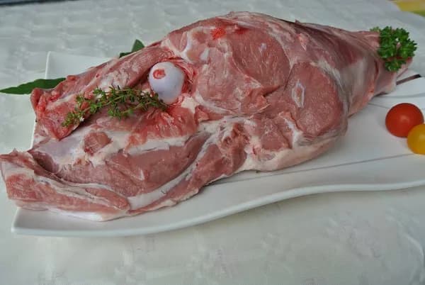 Gigot d'agneau entier désossé