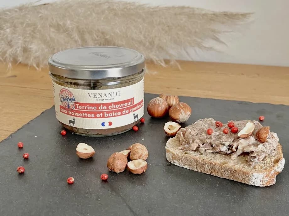 Terrine de chevreuil 100% français aux noisettes et baies de genièvre