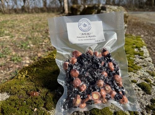 "Apéro": mélange myrtilles et noisettes