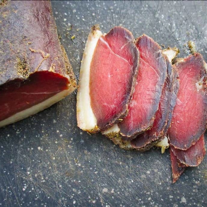 Magret de canard séché et tranché